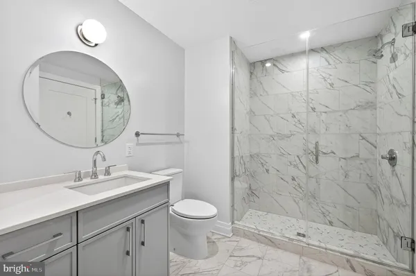 $2,950 | 811 South Columbus Street, Unit 206, Alexandria, VA 22314