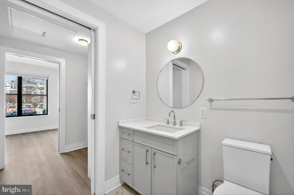 $2,950 | 811 South Columbus Street, Unit 206, Alexandria, VA 22314