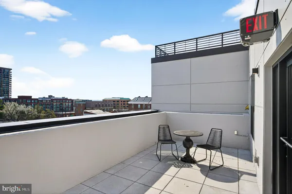 $2,950 | 811 South Columbus Street, Unit 206, Alexandria, VA 22314