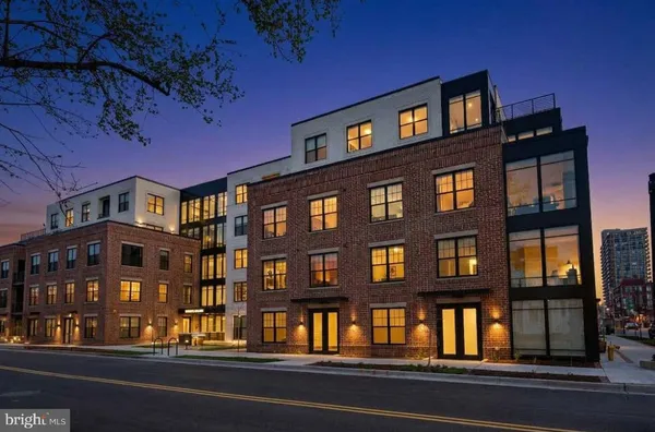 $2,750 | 811 South Columbus Street, Unit 206, Alexandria, VA 22314