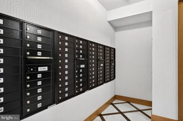 $2,950 | 811 South Columbus Street, Unit 206, Alexandria, VA 22314