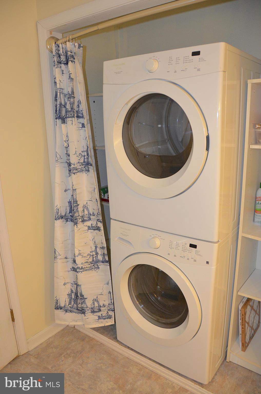 1607 Grange Road Edgewater, MD 21037 - Photo 22 of 30 a utility room with dryer and washer
