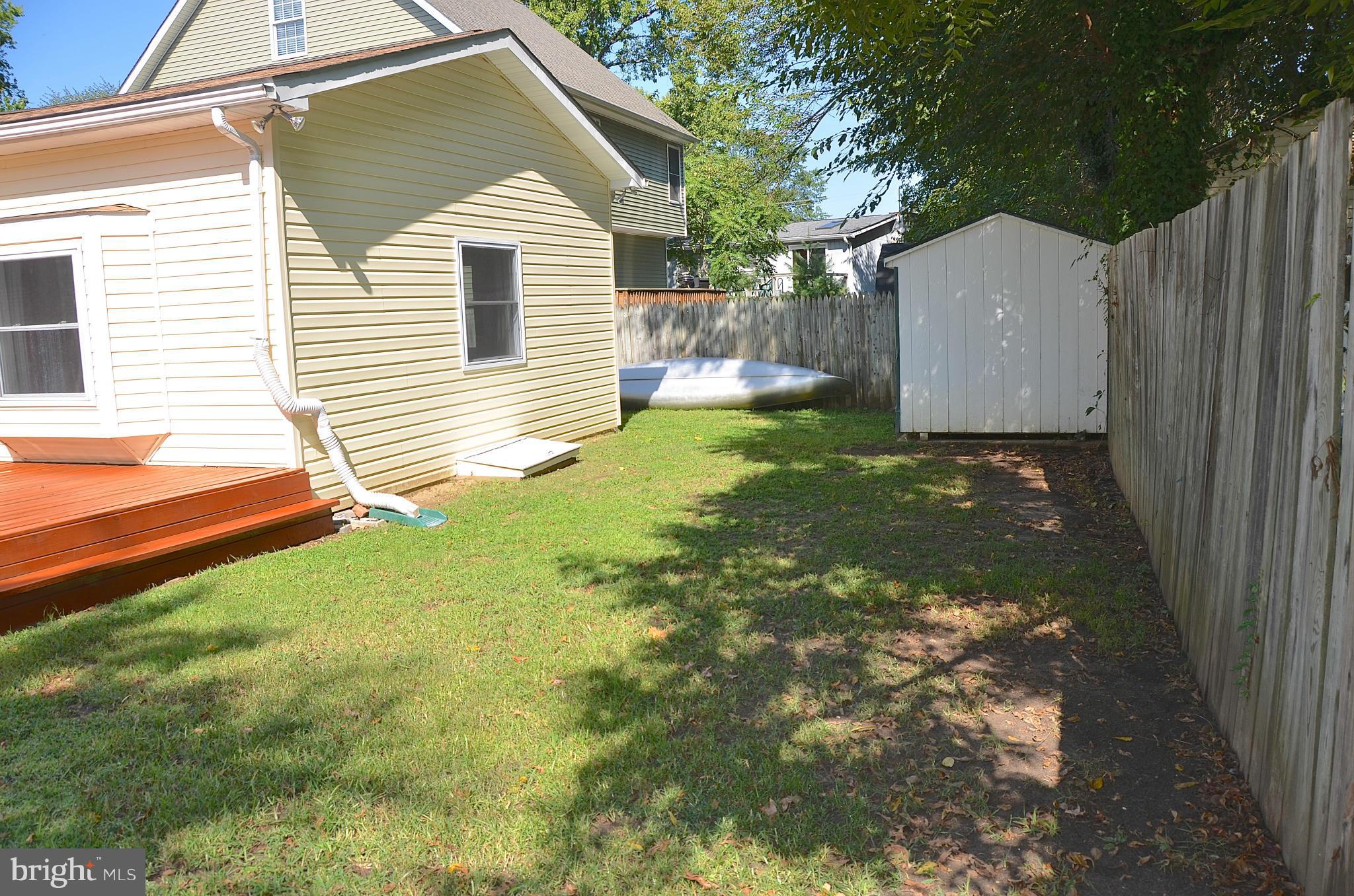 1607 Grange Road Edgewater, MD 21037 - Photo 27 of 30 a backyard of a house
