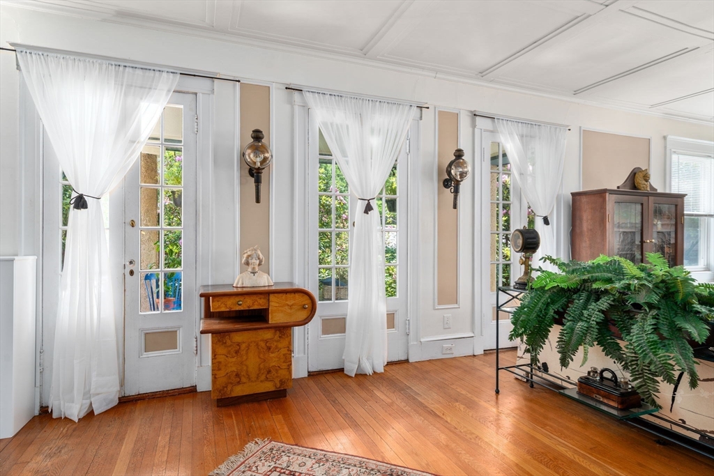63 Winthrop Road, Unit 1 Brookline, MA 02445 - Photo 3 of 24
