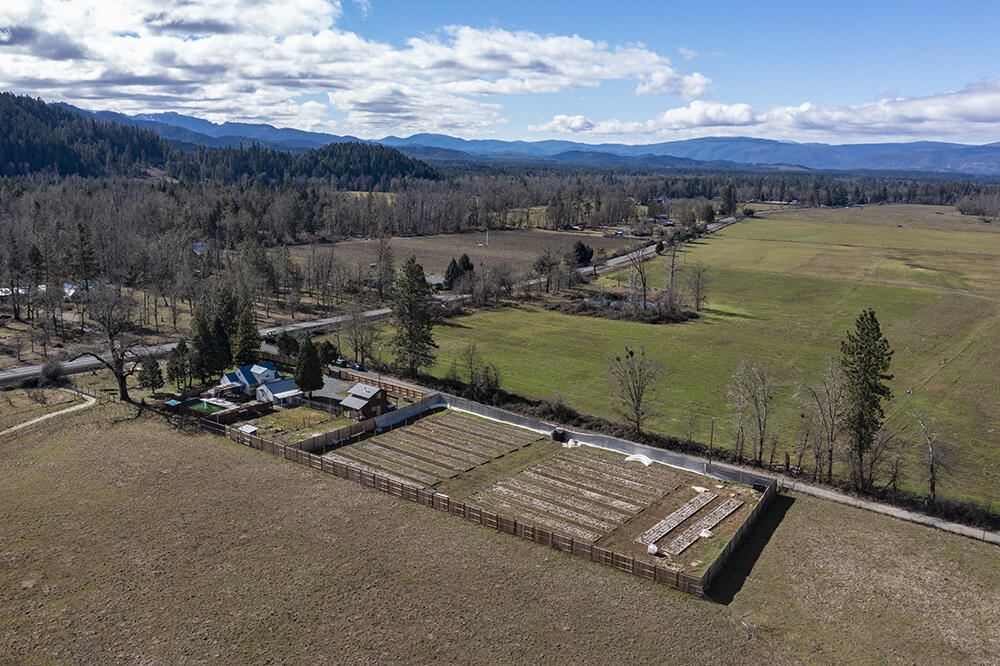 6430 Holland Loop Road Cave Junction, OR 97523 - Photo 50 of 53 48