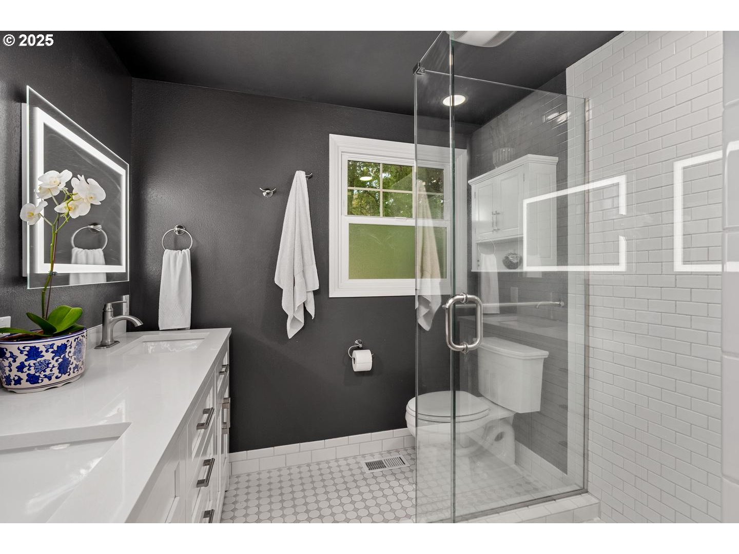 13820 Southwest Hart Road Beaverton, OR 97008 - Photo 31 of 48 Bathroom, Attached