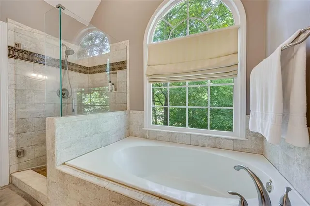 $525,000 | 6416 Deep Woods Court, Flowery Branch, GA 30542