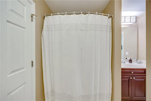 $525,000 | 6416 Deep Woods Court, Flowery Branch, GA 30542