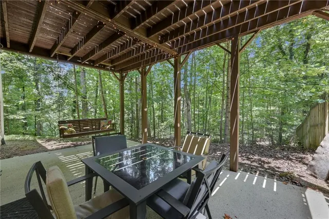 $525,000 | 6416 Deep Woods Court, Flowery Branch, GA 30542