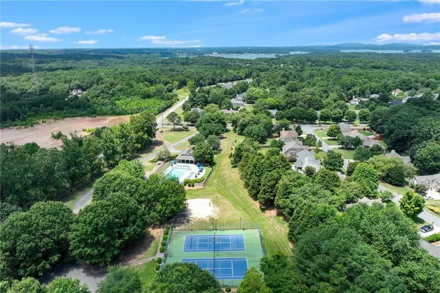 $525,000 | 6416 Deep Woods Court, Flowery Branch, GA 30542