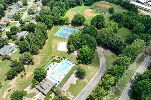 $525,000 | 6416 Deep Woods Court, Flowery Branch, GA 30542