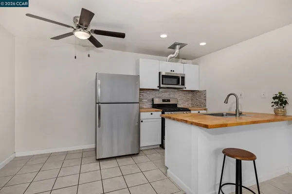 $2,250 | 1926 Alcatraz Avenue, Berkeley, CA 94703