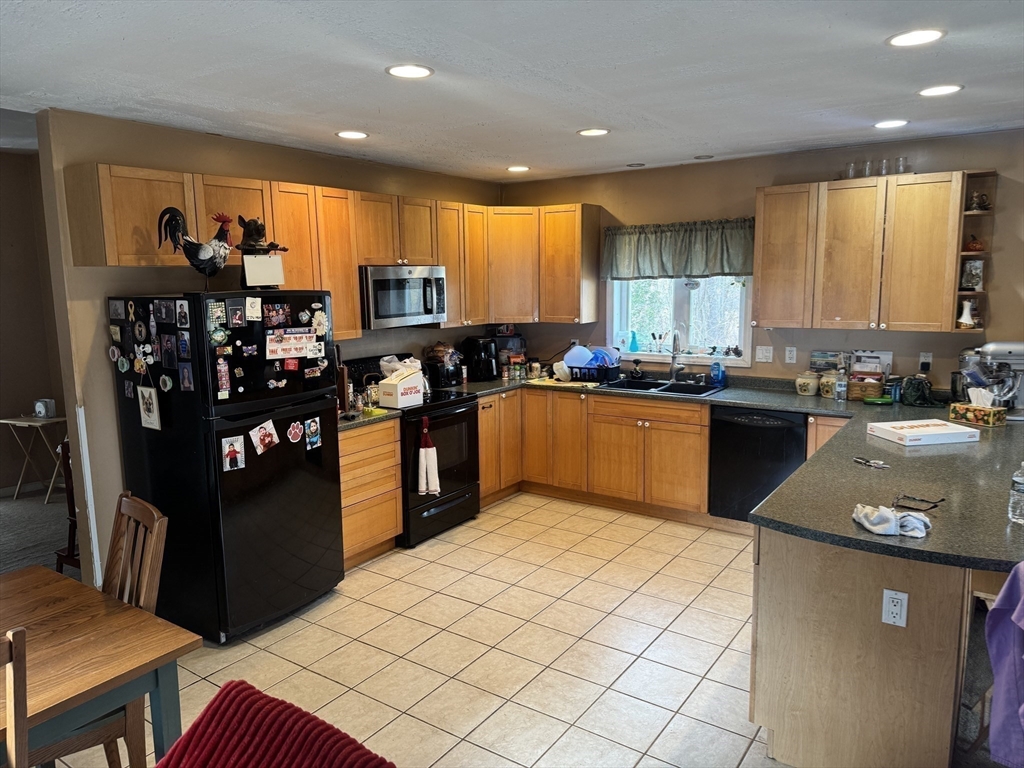 53 Water Street Gardner, MA 01440 - Photo 9 of 41