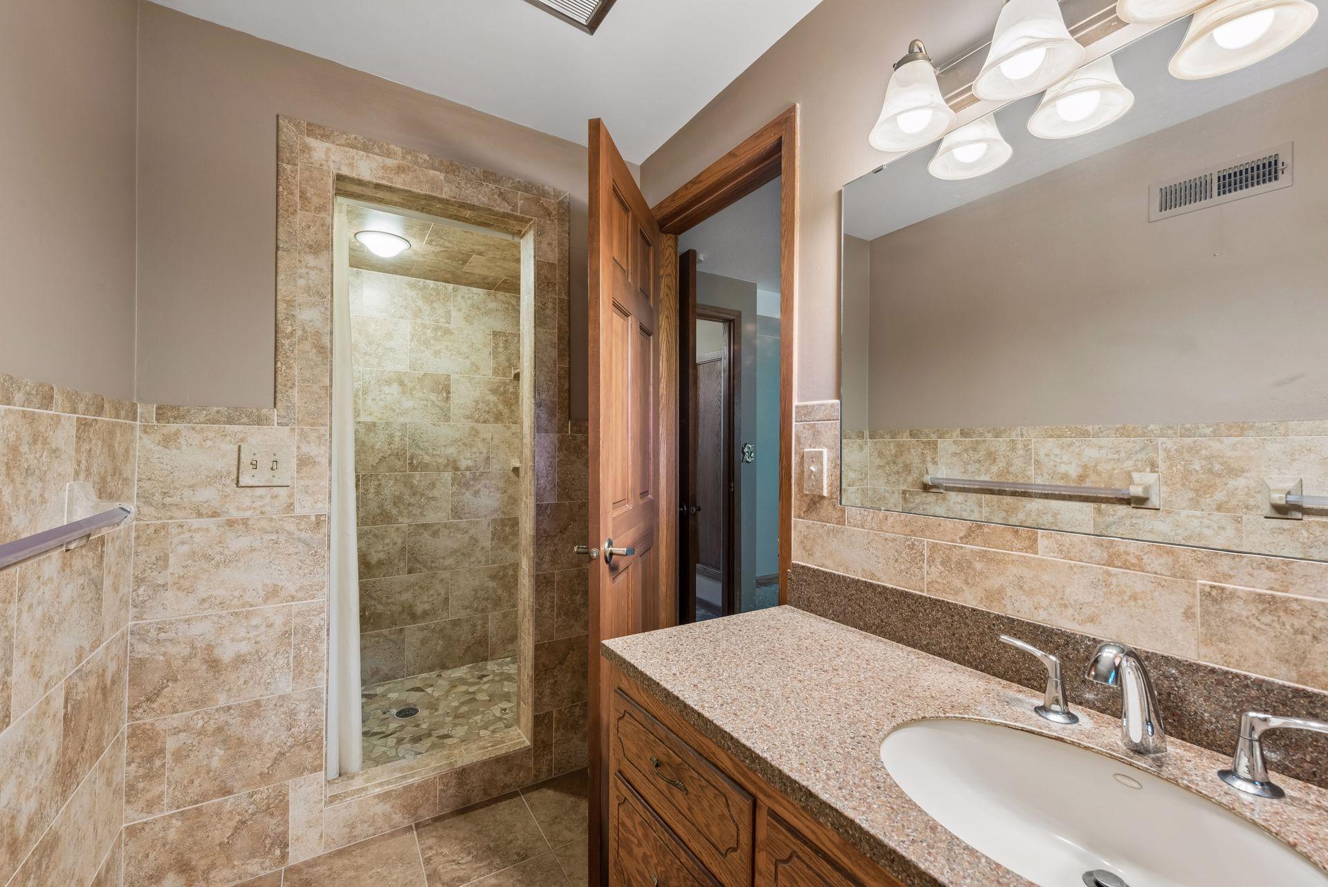 6717 Southdale Road Edina, MN 55435 - Photo 40 of 55