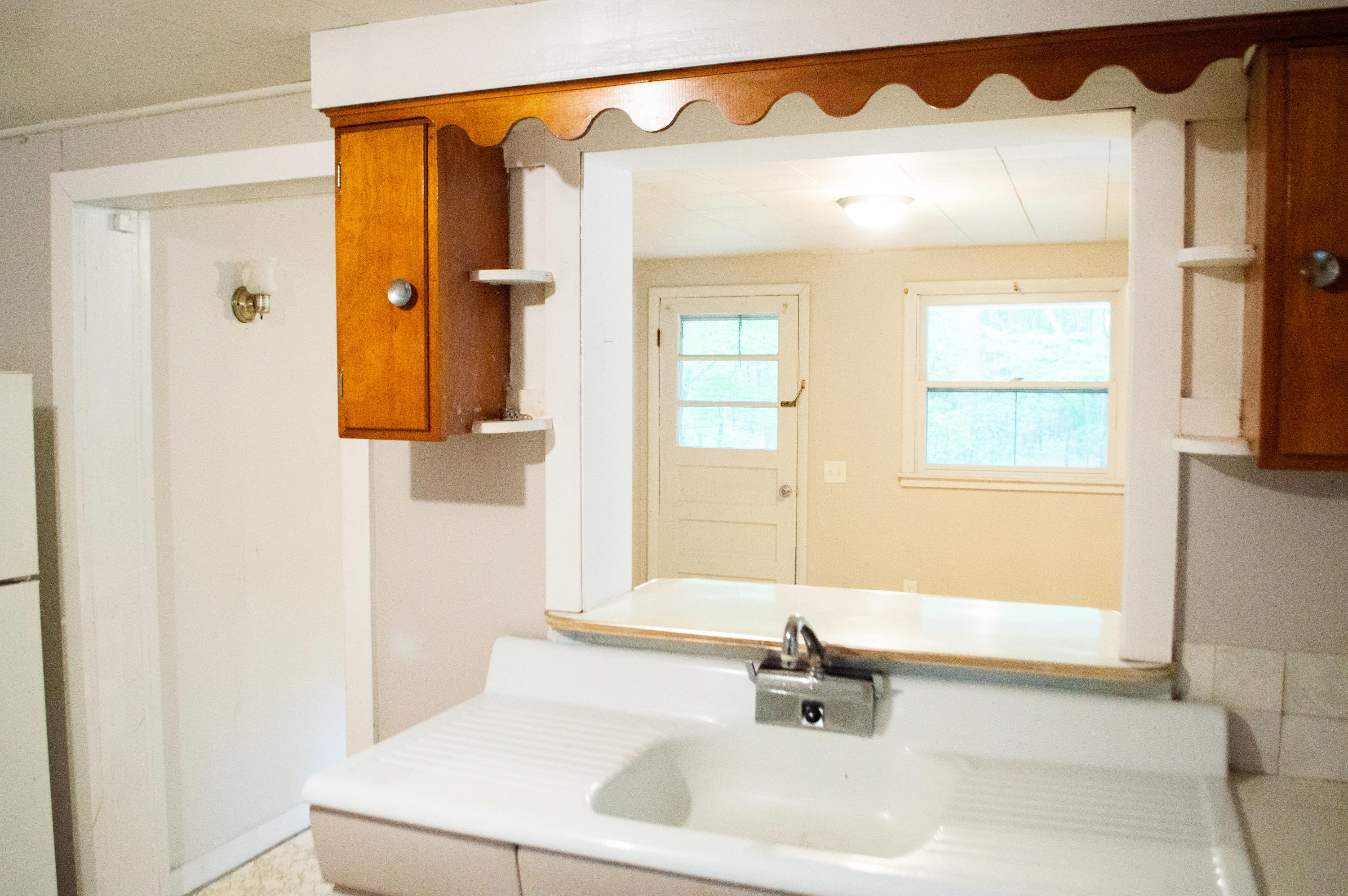 1740 Russell Road Muskegon, MI 49445 - Photo 12 of 24 Kitchen