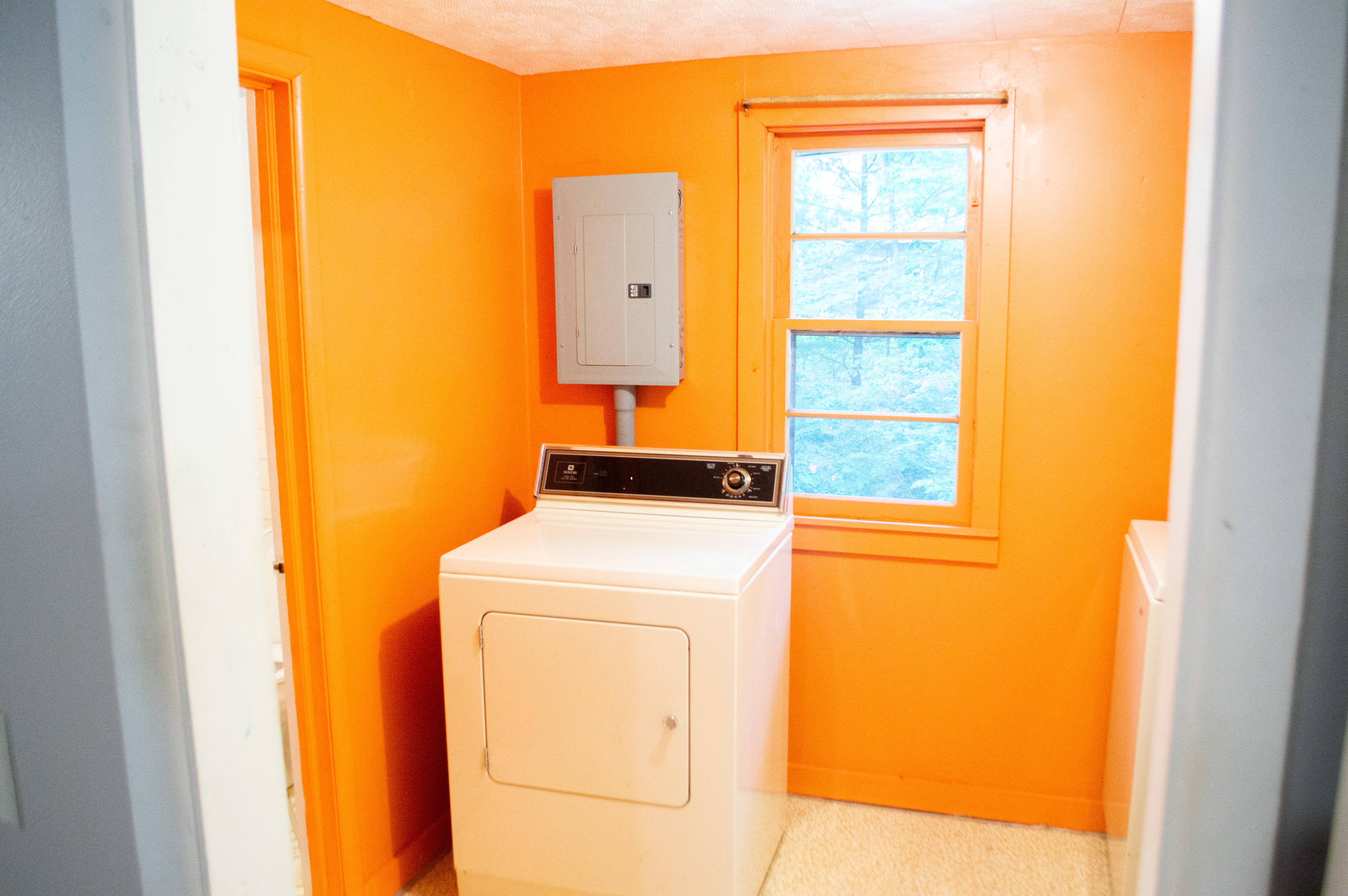1740 Russell Road Muskegon, MI 49445 - Photo 14 of 24 Bathroom