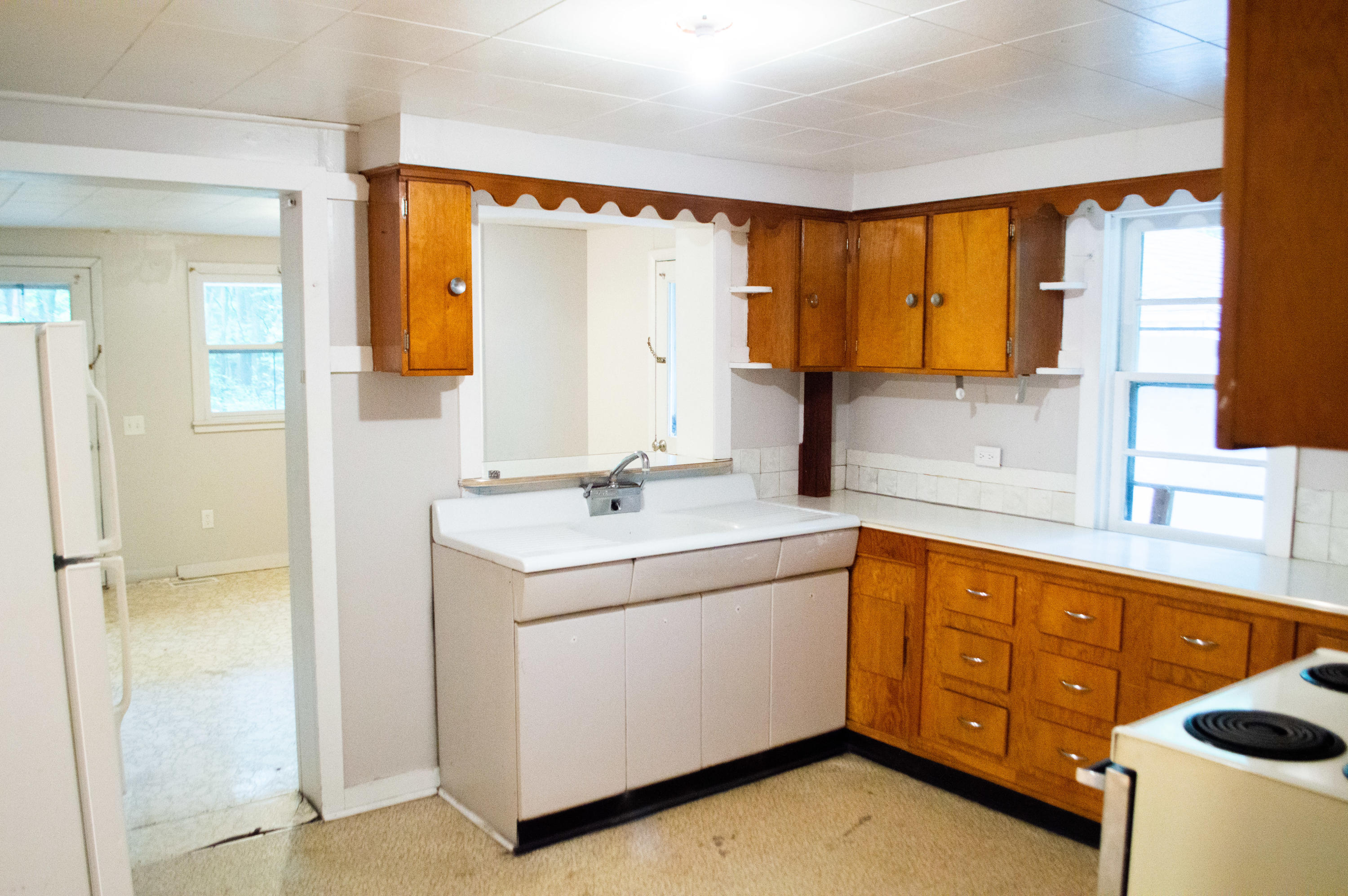 1740 Russell Road Muskegon, MI 49445 - Photo 10 of 24 Kitchen