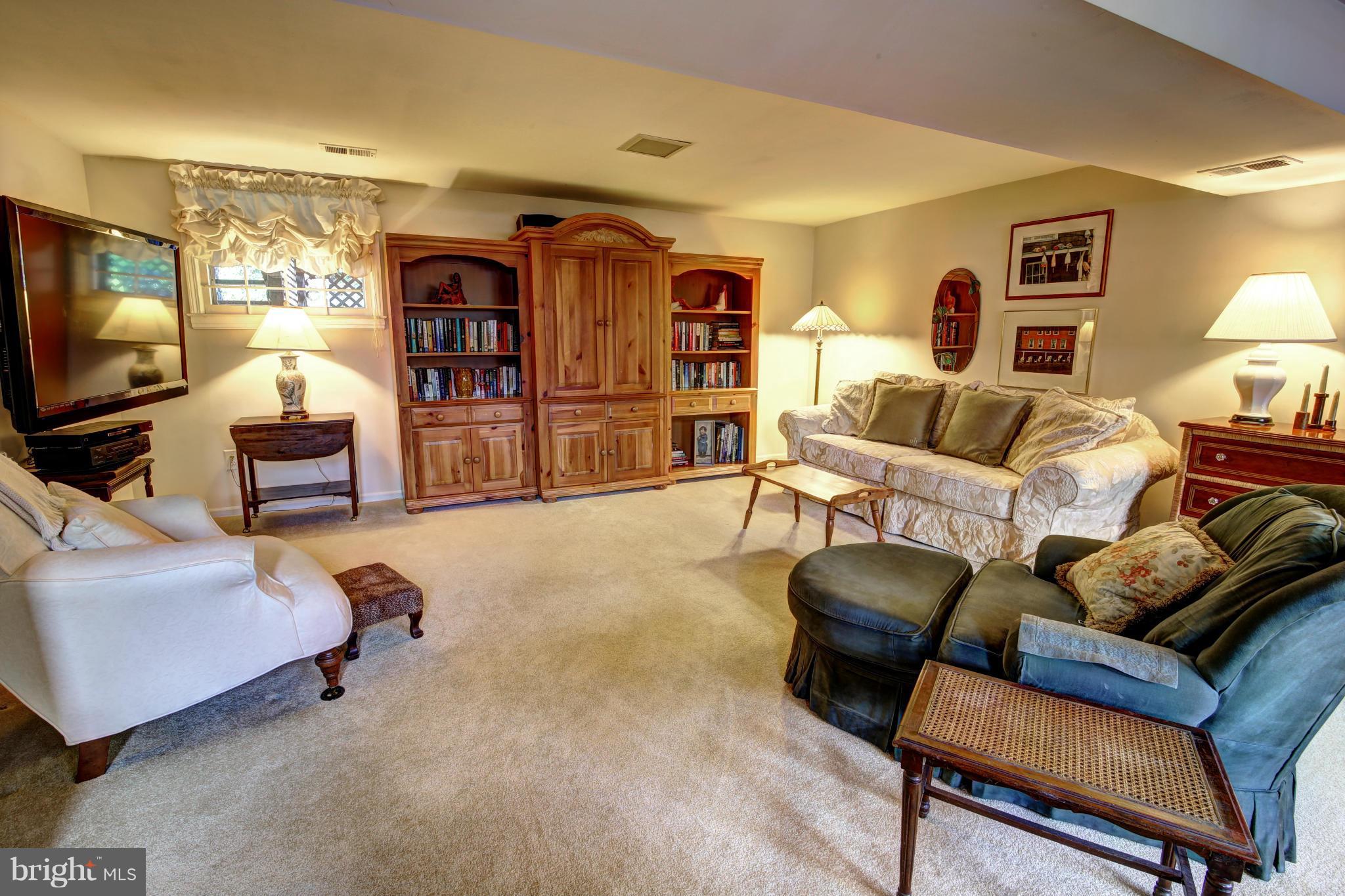 117 West Church Road Sterling, VA 20164 - Photo 16 of 28 Family Room