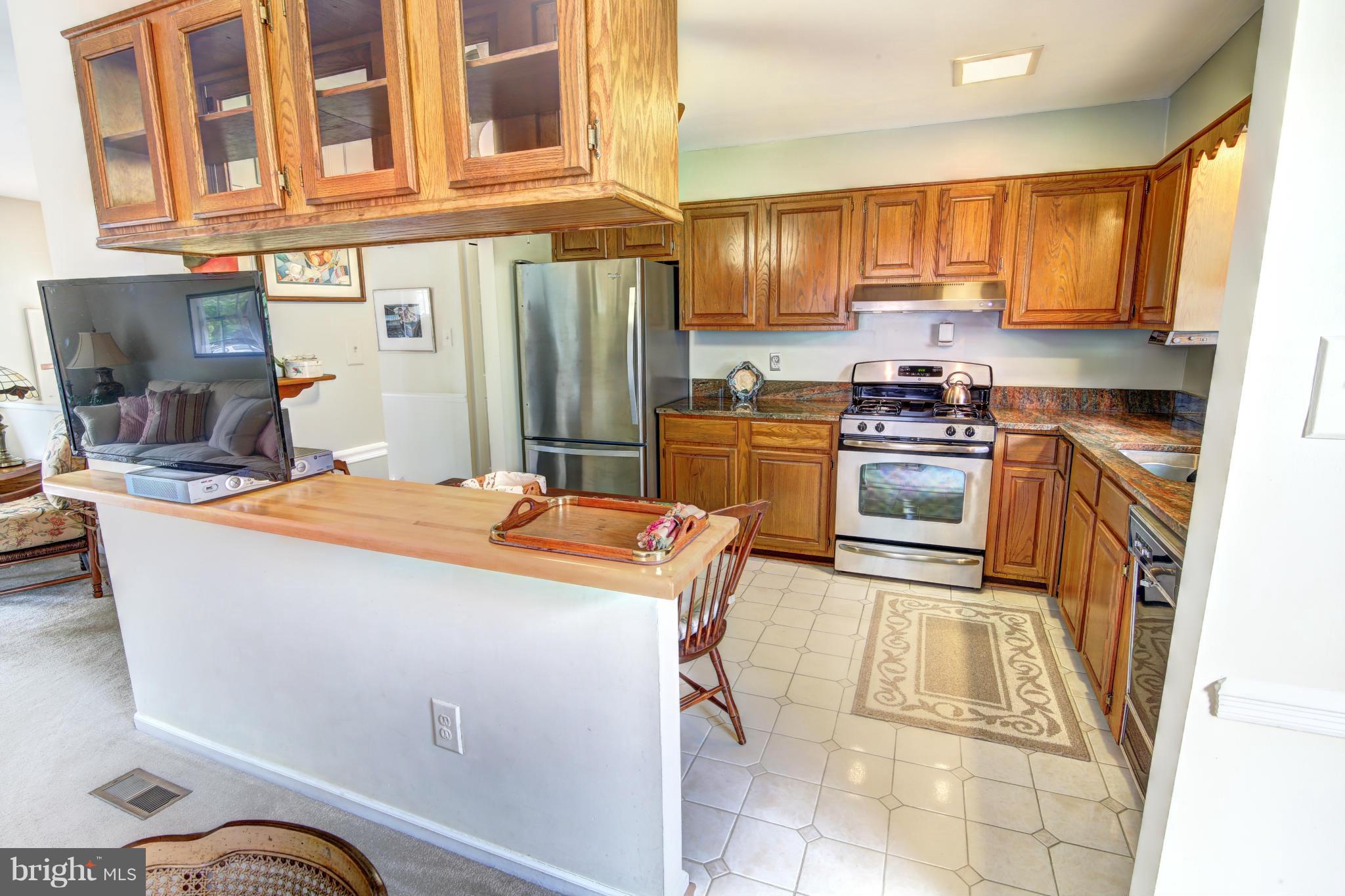 117 West Church Road Sterling, VA 20164 - Photo 7 of 28 Kitchen