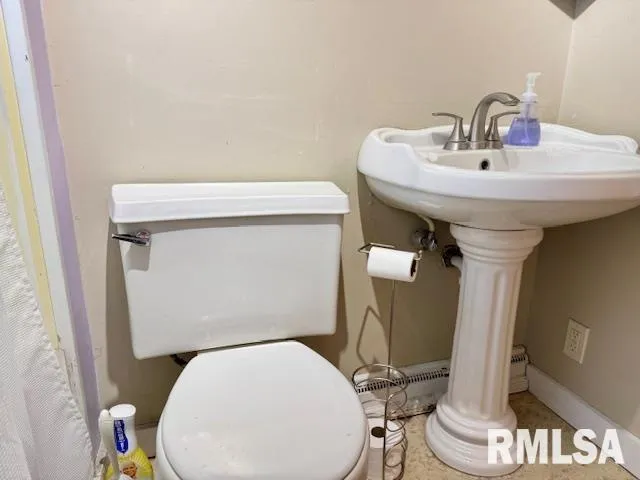 $73,000 | 2918 Pershing Boulevard, Clinton, IA 52732