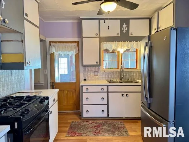 $73,000 | 2918 Pershing Boulevard, Clinton, IA 52732