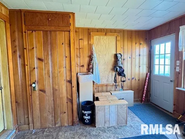 $73,000 | 2918 Pershing Boulevard, Clinton, IA 52732