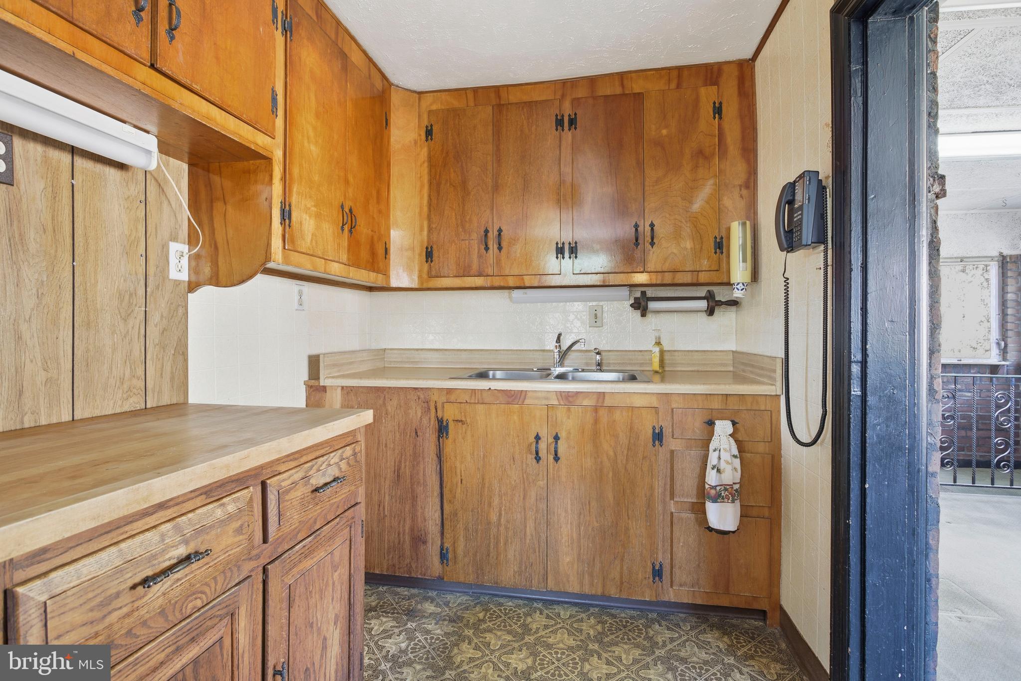 151 Alverstone Road Clifton Heights, PA 19018 - Photo 12 of 24