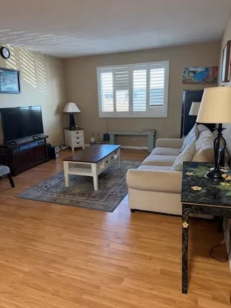 $1,700 | 6260 Northeast 18th Avenue, Unit 826, Fort Lauderdale, FL 33334