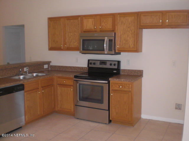 6831 Richardson Road Jacksonville, FL 32209 - Photo 5 of 18 Kitchen