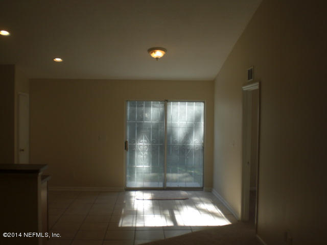 6831 Richardson Road Jacksonville, FL 32209 - Photo 8 of 18 Breakfast nook