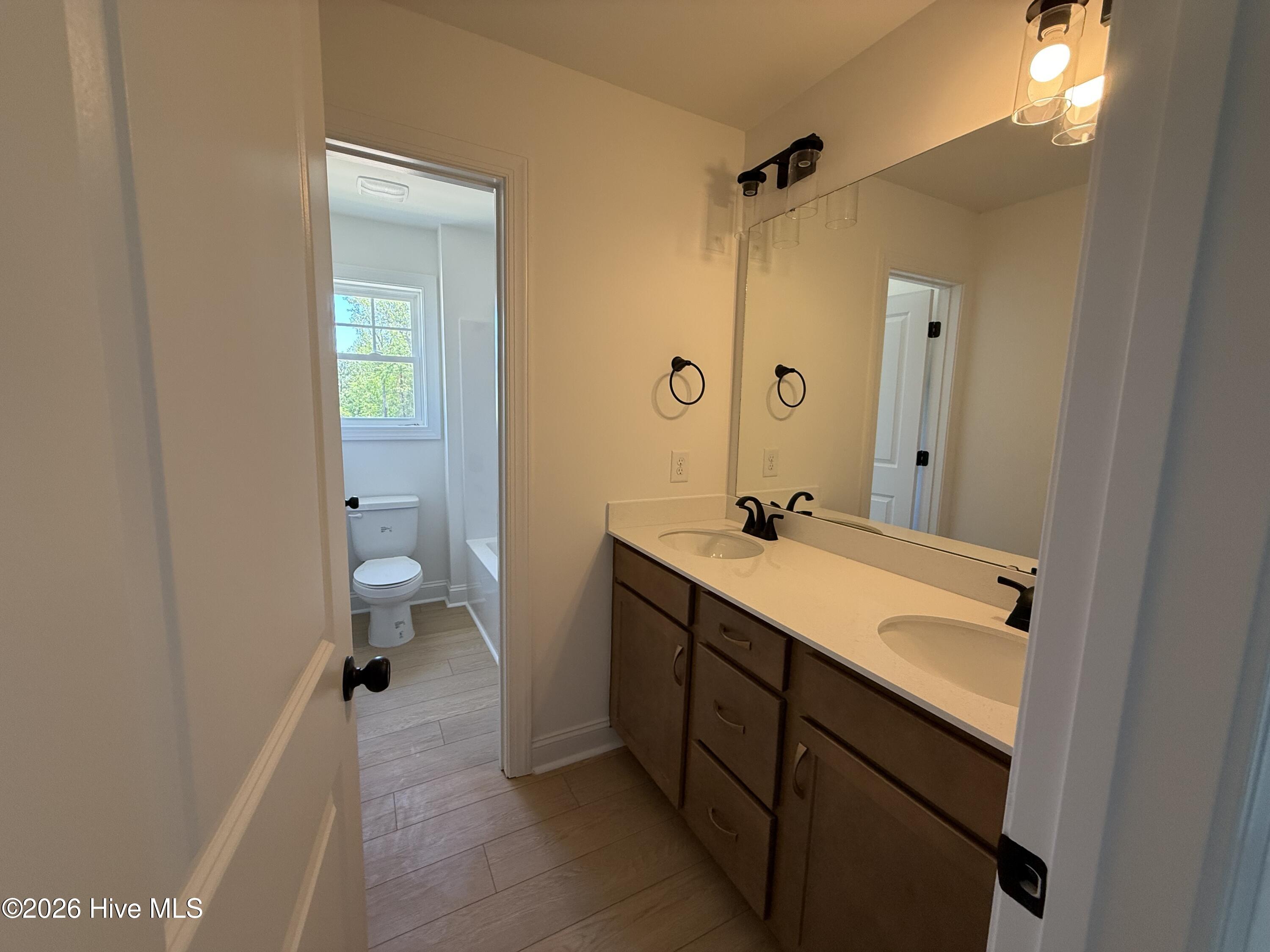 430 Albion Court Carthage, NC 28327 - Photo 16 of 17 Secondary bath