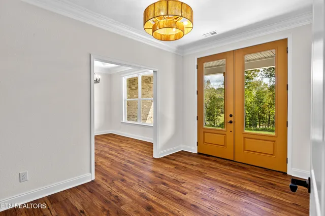 $799,900 | 5812 Caswell Drive, Greenback, TN 37742