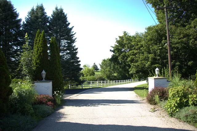 $995,000 | 7510 East Tryon Grove Road, Richmond, IL 60071