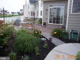 281 Bloomfield Drive Lititz, PA 17543 - Photo 2 of 13 Gallery Image 2