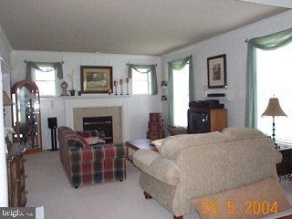 281 Bloomfield Drive Lititz, PA 17543 - Photo 5 of 13 Gallery Image 5