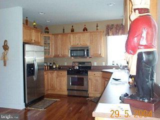 281 Bloomfield Drive Lititz, PA 17543 - Photo 7 of 13 Gallery Image 7