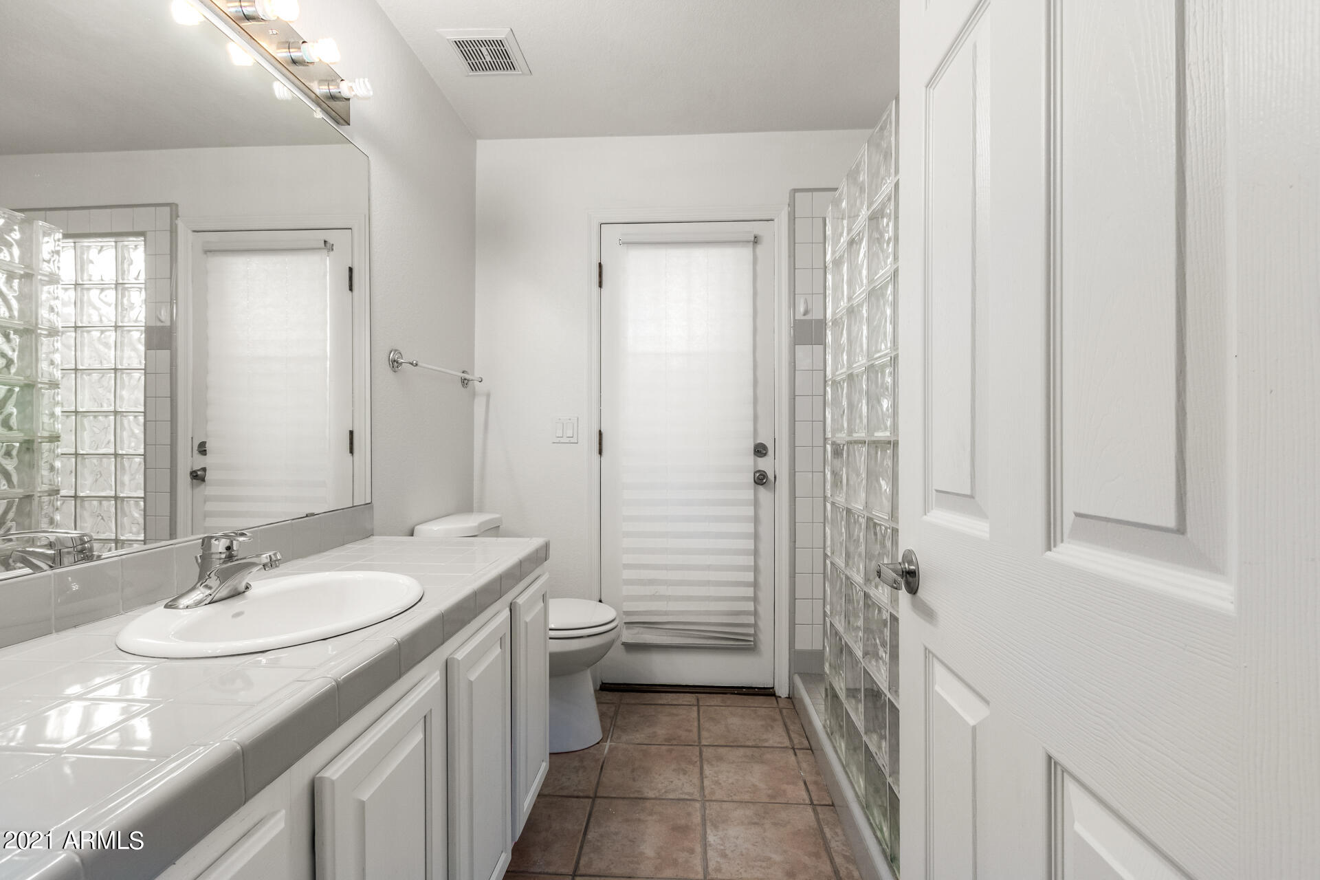4741 East Kathleen Road Phoenix, AZ 85032 - Photo 18 of 27 Kathleen-17