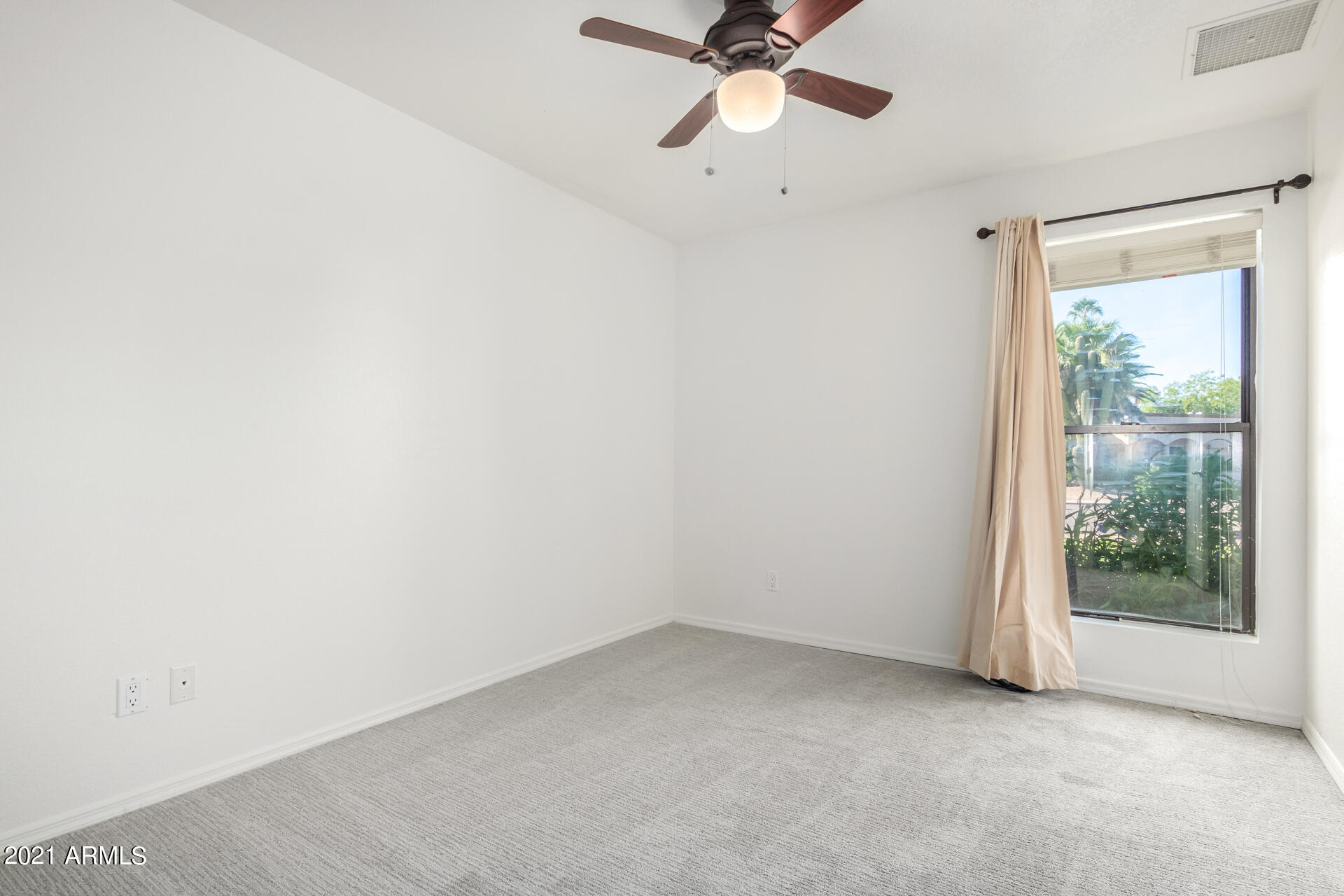 4741 East Kathleen Road Phoenix, AZ 85032 - Photo 19 of 27 Kathleen-18