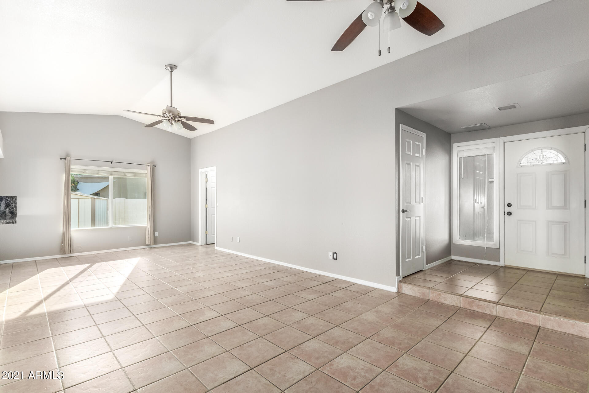 4741 East Kathleen Road Phoenix, AZ 85032 - Photo 3 of 27 Kathleen-3