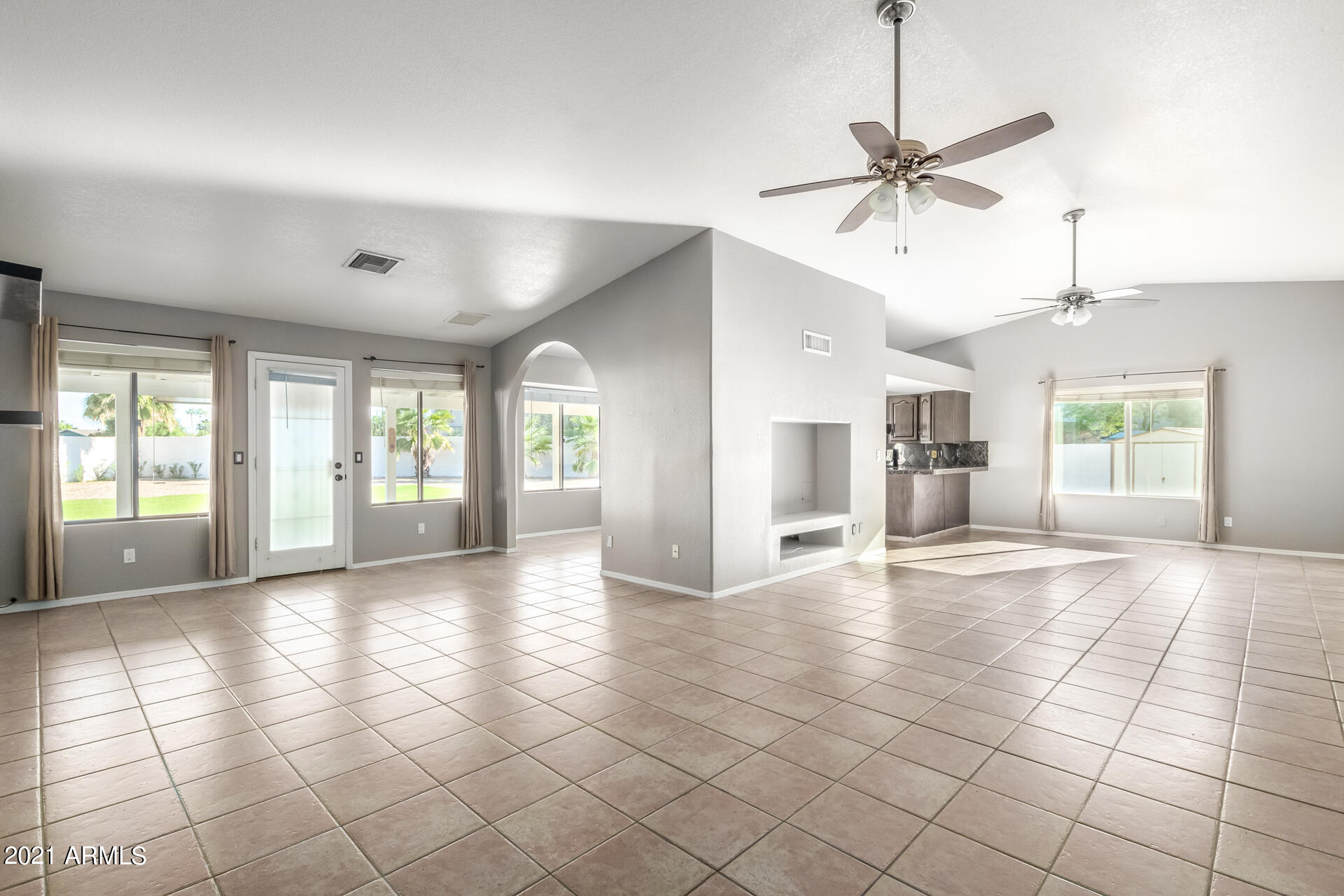 4741 East Kathleen Road Phoenix, AZ 85032 - Photo 9 of 27 Kathleen-6
