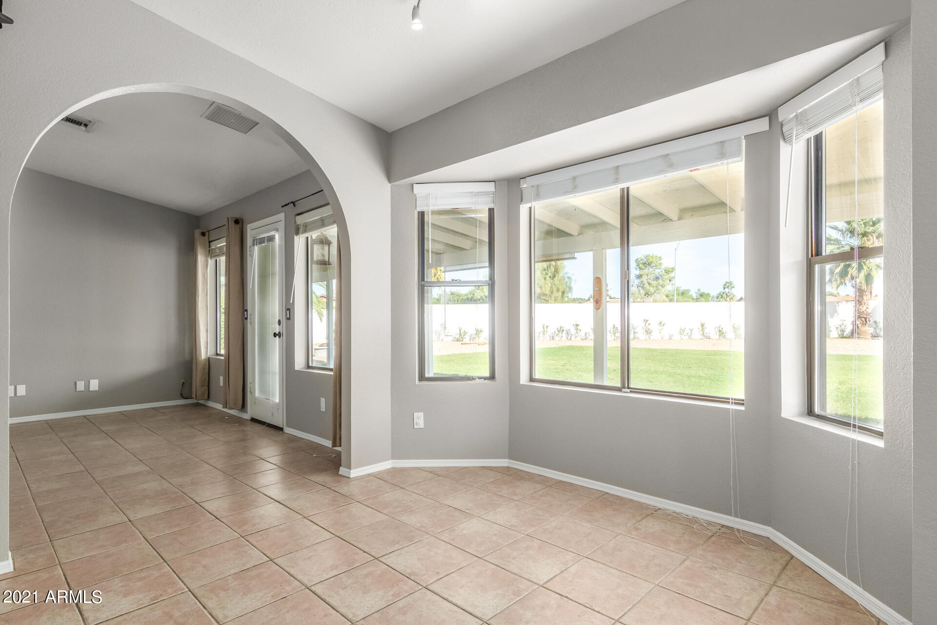 4741 East Kathleen Road Phoenix, AZ 85032 - Photo 10 of 27 Kathleen-11