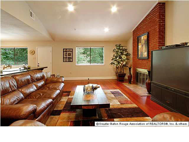 11697 Rue Villantray Baton Rouge, LA 70810 - Photo 3 of 10