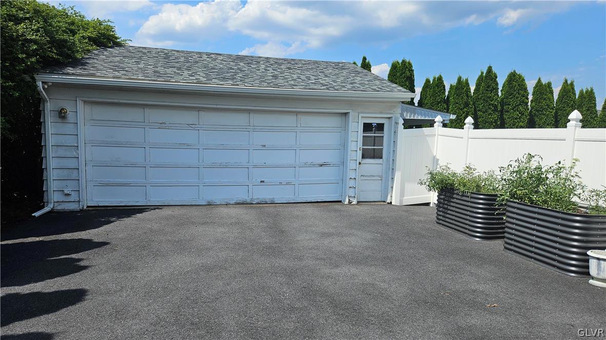 15 Ridgewood Road Easton, PA 18045 - Photo 38 of 44
