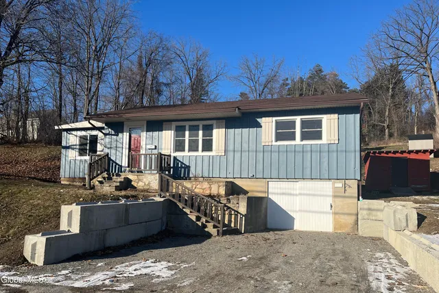 $237,500 | 41 St Claire Street, Ticonderoga, NY 12883