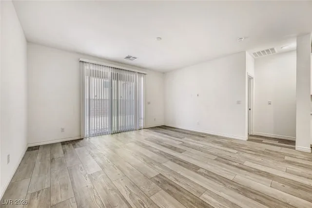 $2,100 | 6848 Stagehand Avenue, Las Vegas, NV 89156