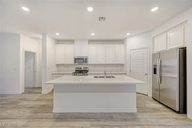 $2,100 | 6848 Stagehand Avenue, Las Vegas, NV 89156