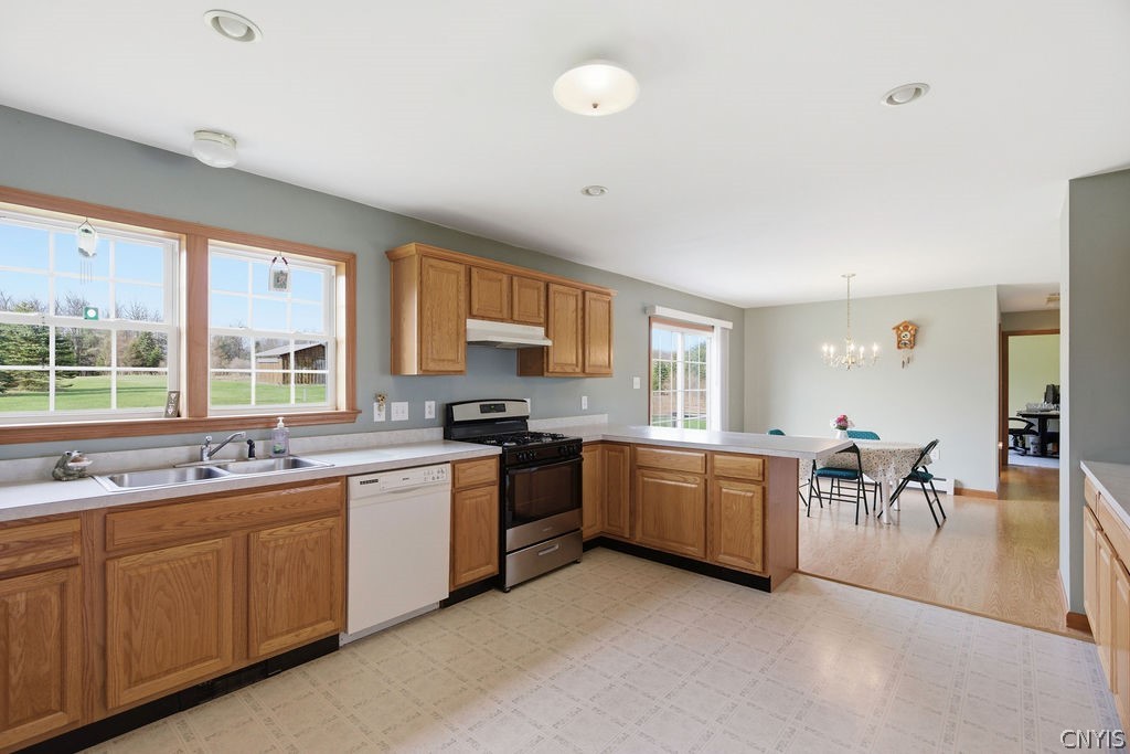 7499 Bonney Hill Road Madison, NY 13346 - Photo 6 of 33