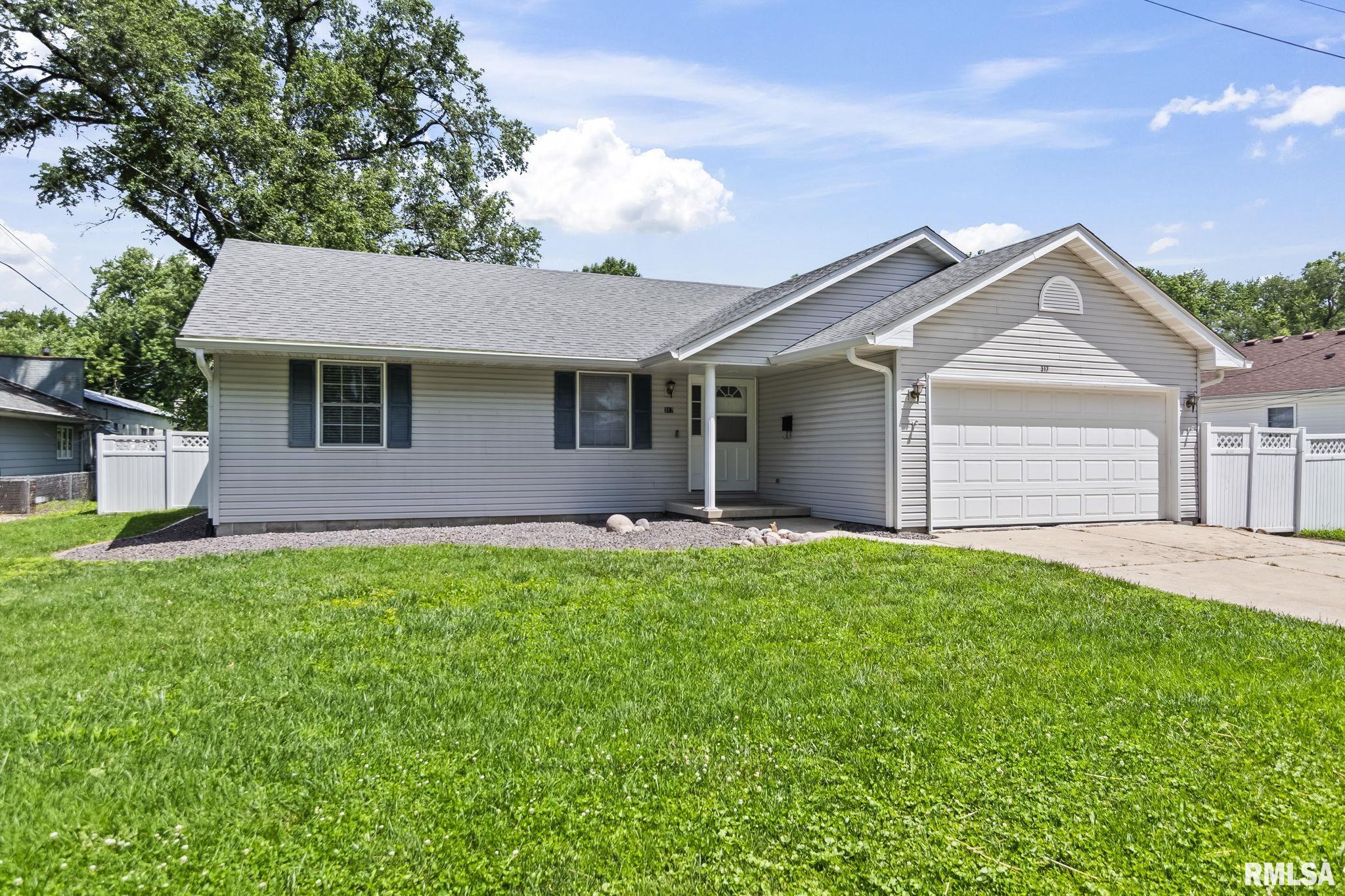 317 East Kimble Street Springfield, IL 62703 - Photo 3 of 32 Gallery Image 3