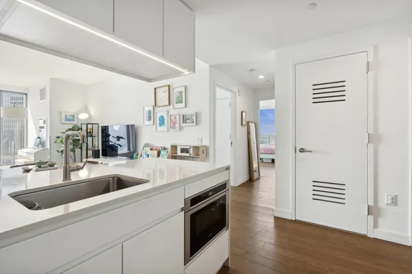 $6,800 | 99 Hudson Street, Unit 3712, Jersey City, NJ 07302