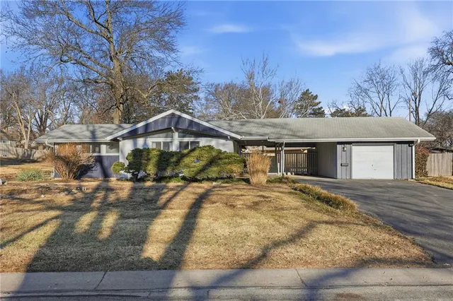 $225,000 | 7725 Lamar Avenue, Prairie Village, KS 66208